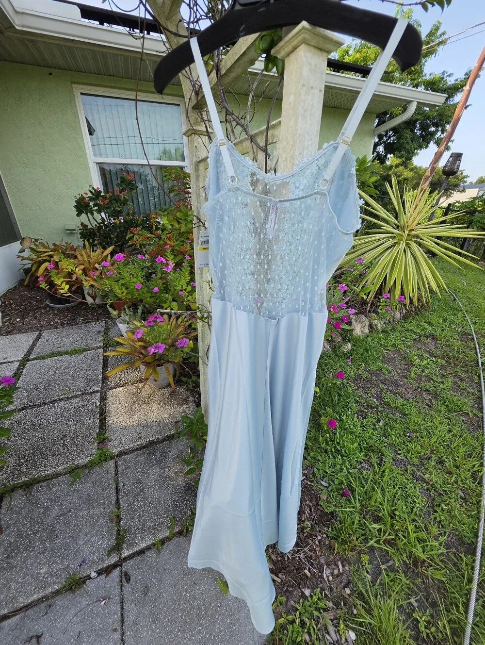 NEW Flora Nikrooz Showstopper Long Chemise Ice Flow Medium